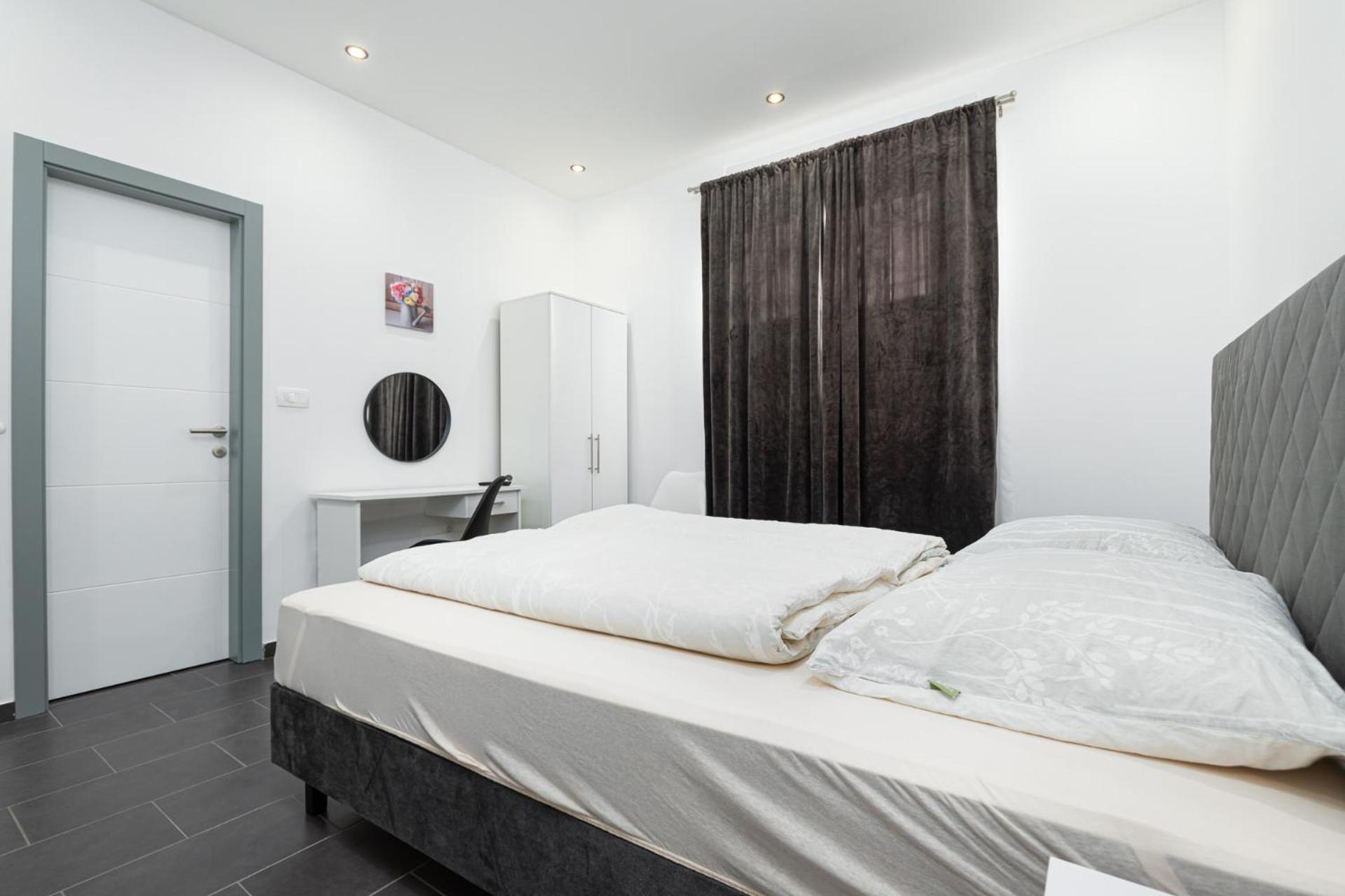 Rooms And Studio Flora 波雷奇 外观 照片