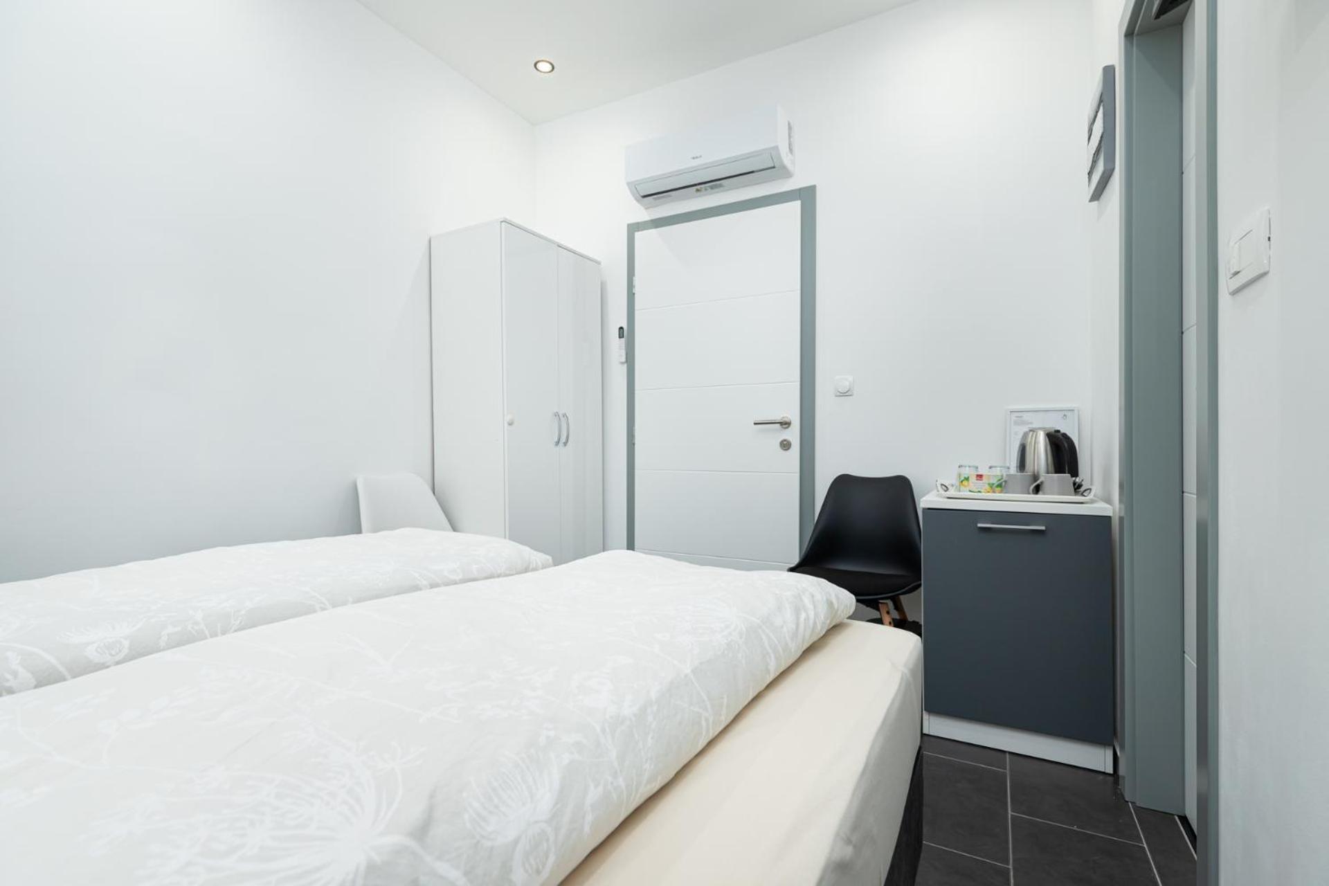 Rooms And Studio Flora 波雷奇 外观 照片