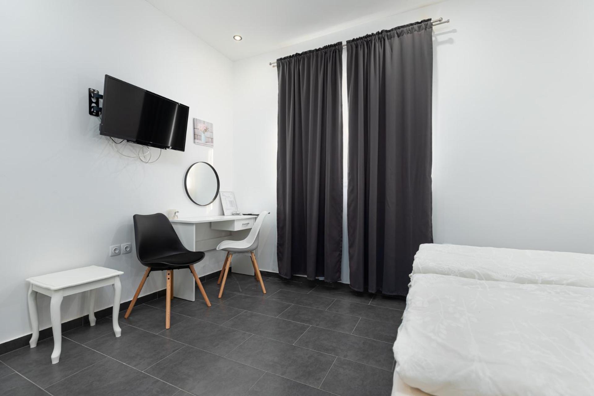 Rooms And Studio Flora 波雷奇 外观 照片