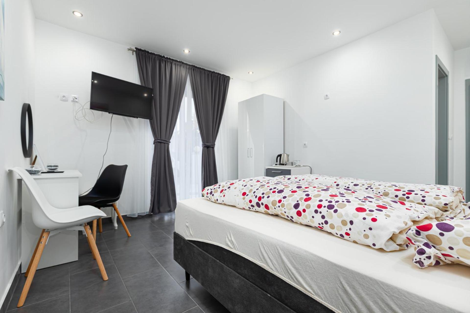 Rooms And Studio Flora 波雷奇 外观 照片