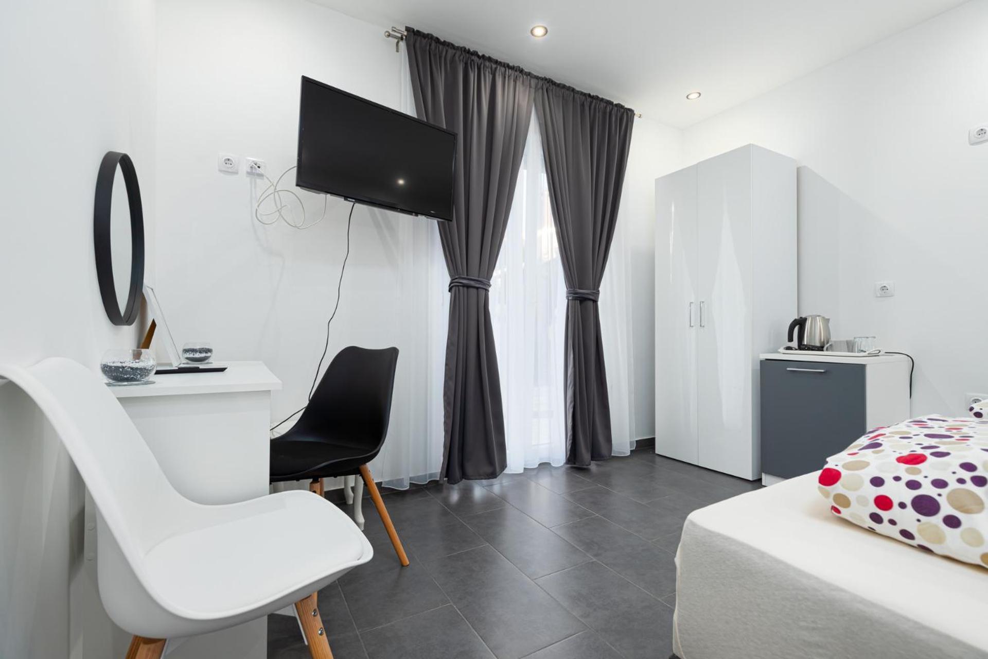 Rooms And Studio Flora 波雷奇 外观 照片