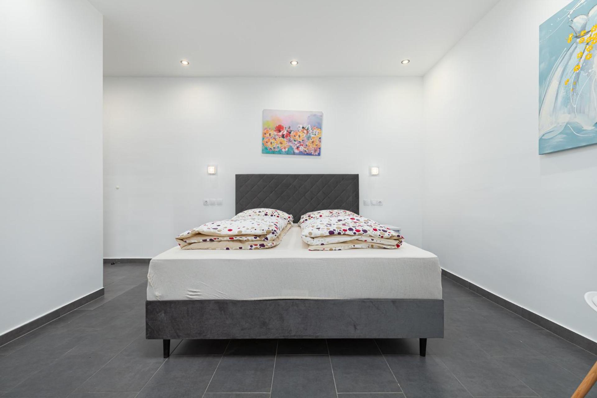 Rooms And Studio Flora 波雷奇 外观 照片